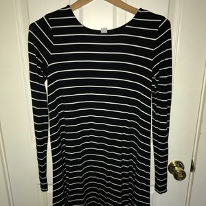 Women’s Old Navy black and white stripped dress